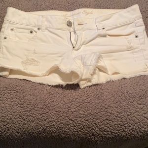 White stretch AE shorts